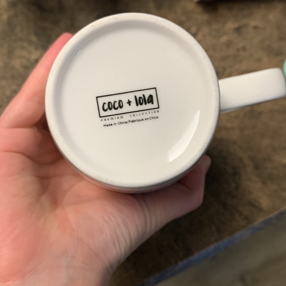 David’s Tea Travel Mug - Picture 3 of 4